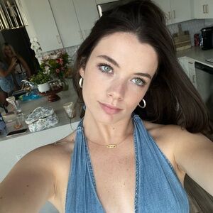 Meet your Posher, Kaitlyn